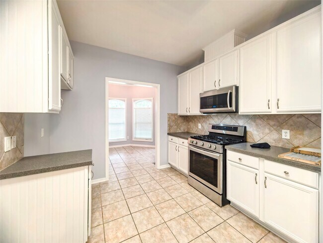Foto del edificio - 15510 Fir Woods Ln