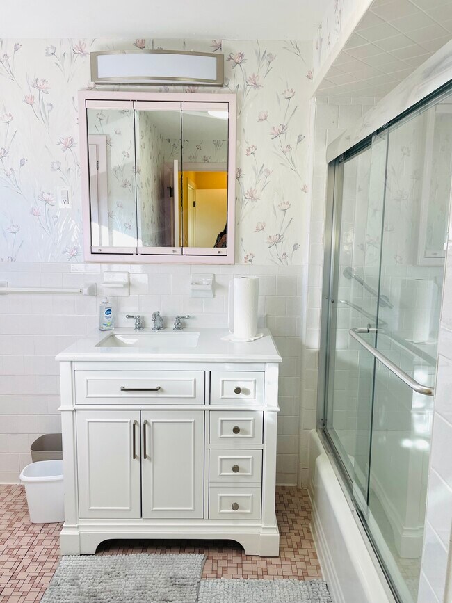 baño - 241 Huxley Ave