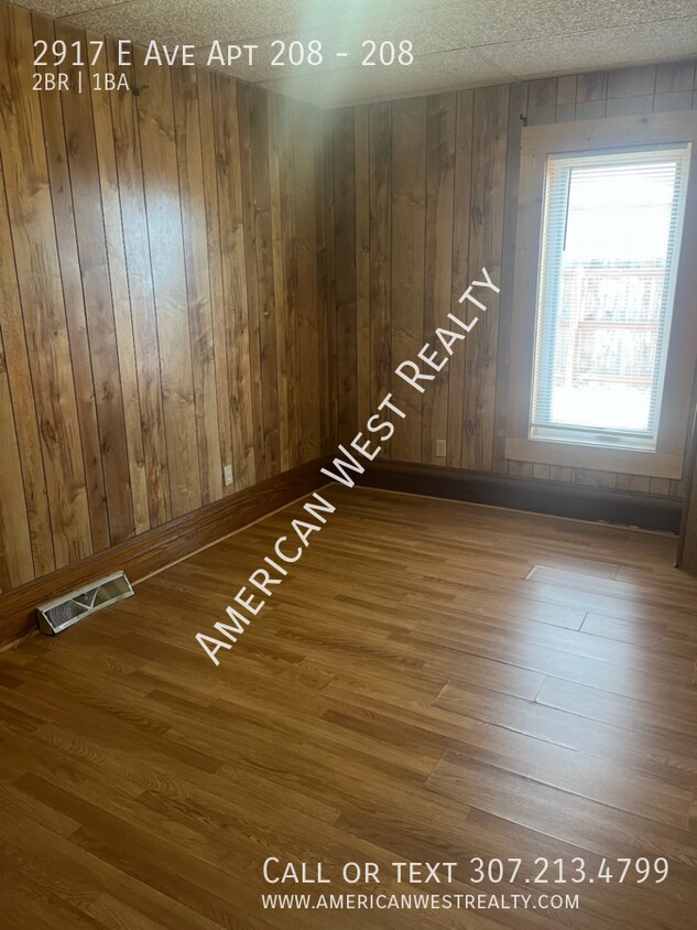 Foto del edificio - 2917 E Ave