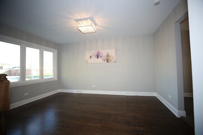 Building Photo - 7840 Narragansett Ave