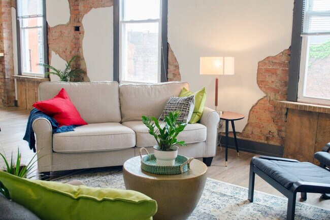 Foto del edificio - 1423 Pleasant St