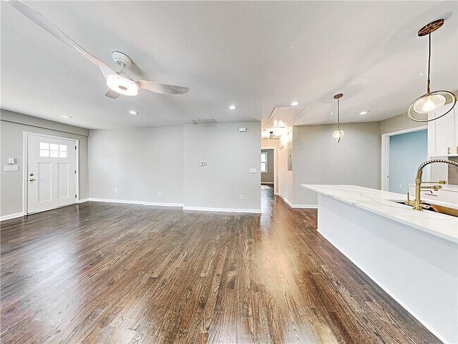 Foto del edificio - 492 Elbridge Dr NW