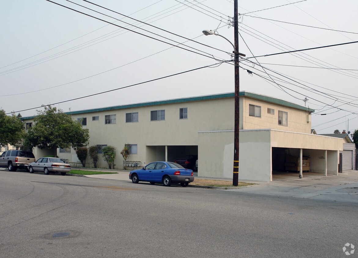 Building Photo - 401 S E St