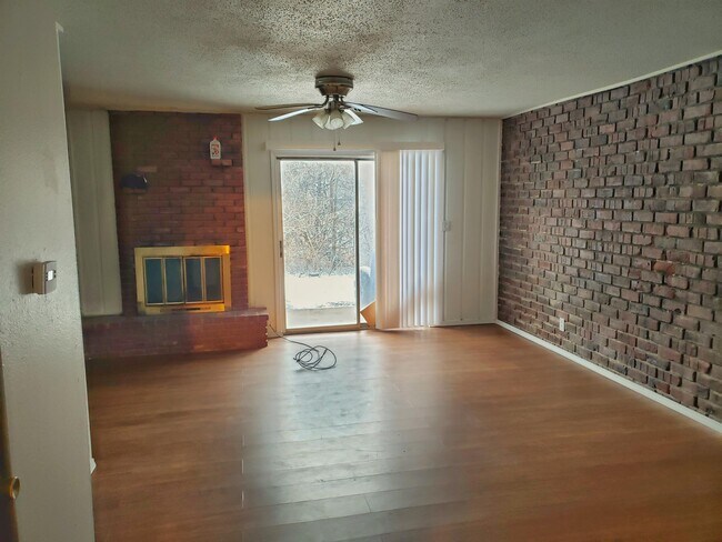 Foto del edificio - 1409 E 6th St