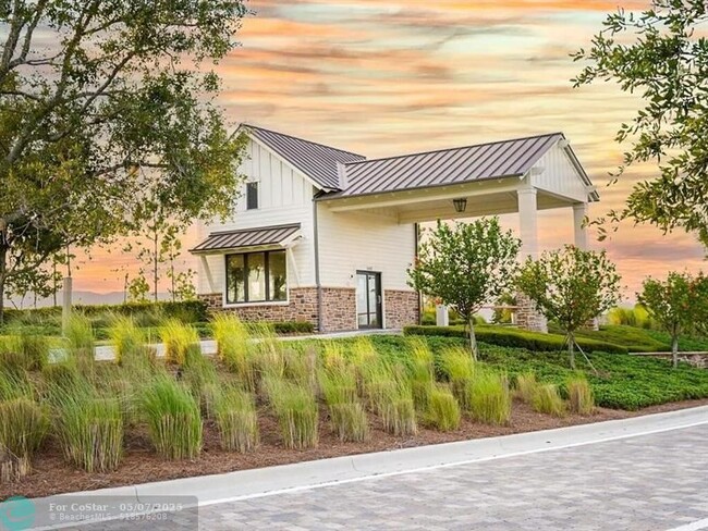 Building Photo - 1403 Thistle Pl