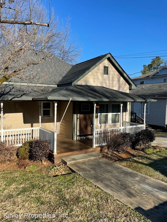 Building Photo - 2 br, 2.5 bath House - 1413 Harrill Street