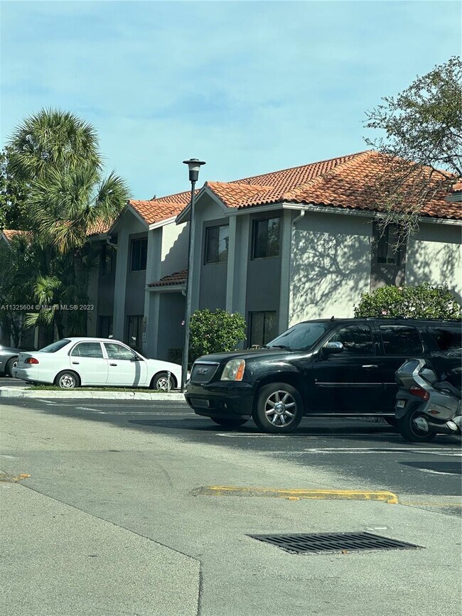 Foto del edificio - 3198 Coral Lake Ln