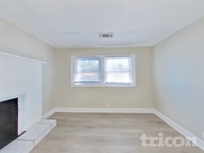 Foto del edificio - 2463 Yolanda Trail