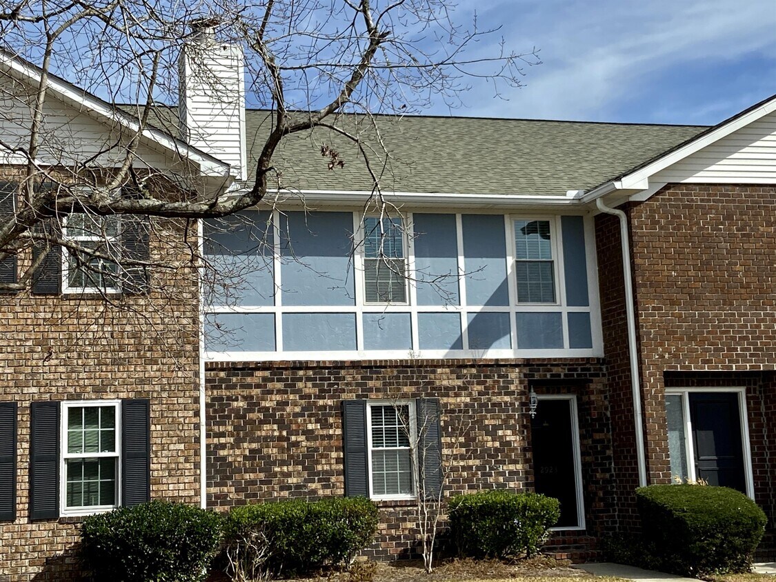 Primary Photo - 2923 Cathedral Ln