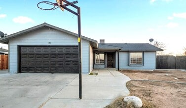 Building Photo - 8560 Nipa Ave