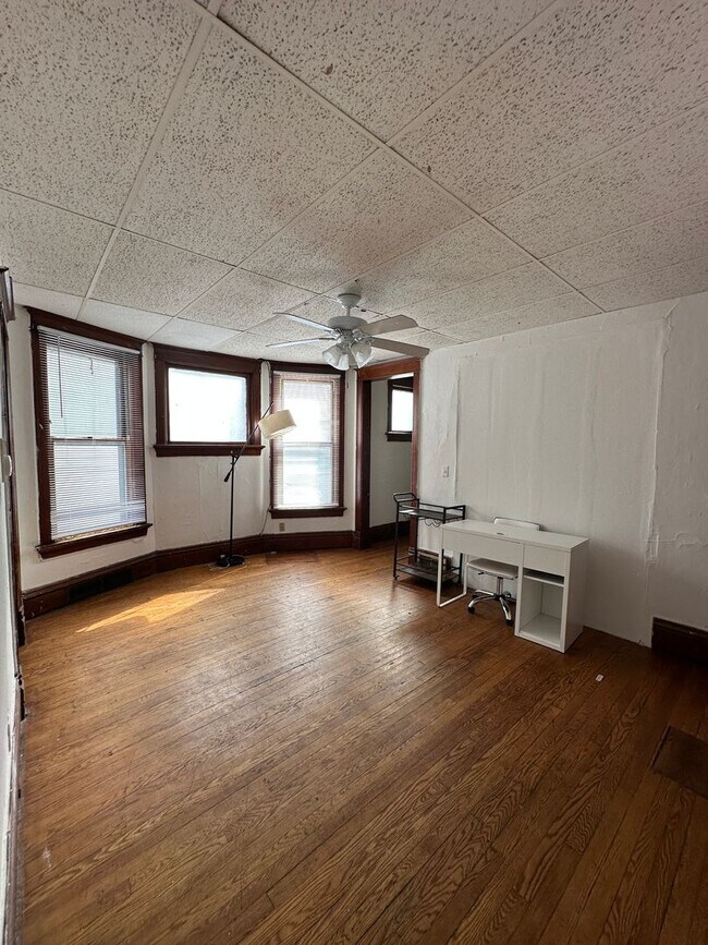 Foto del edificio - 146 W Gorham St