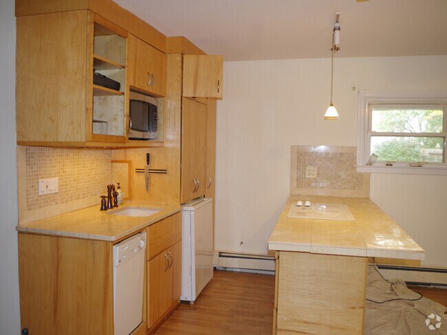Building Photo - 45 Colony Ct