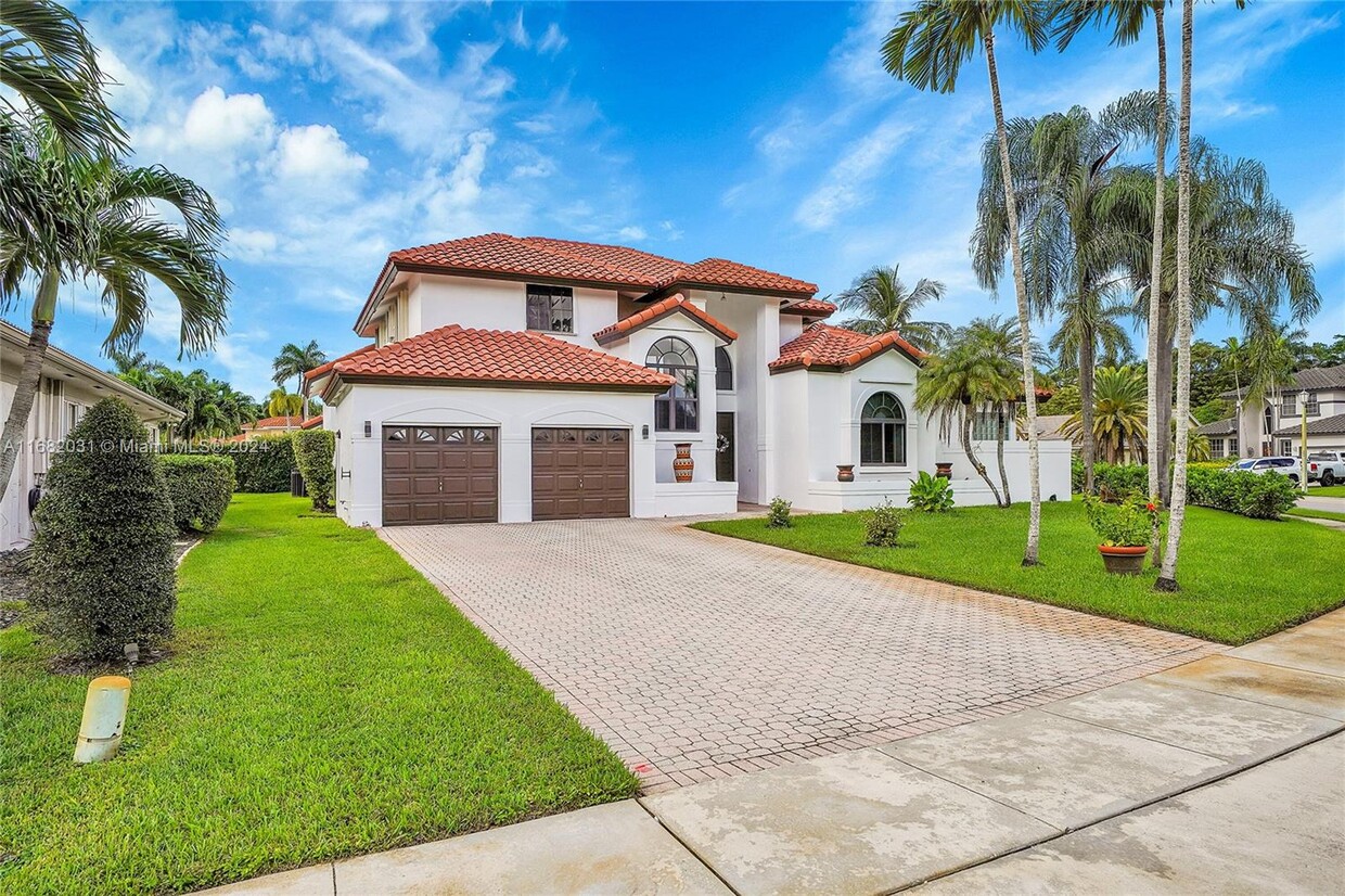 Foto principal - 500 Cypress Pointe Dr E