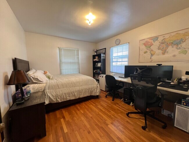 Foto del edificio - 1650 W 154th Pl