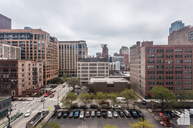 Foto del edificio - 600 S Dearborn St