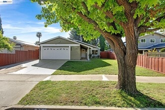 Building Photo - 238 Arbor Valley Dr