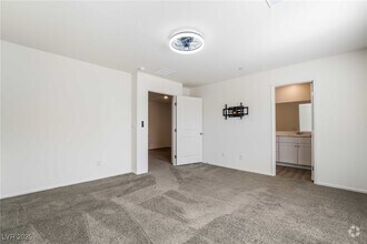 Building Photo - 1906 Arietta Pl