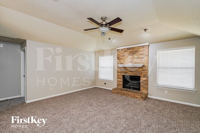 Foto del edificio - 6476 Sudbury Way