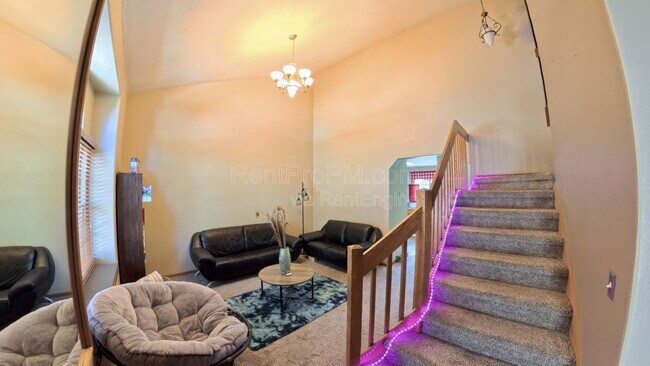 Building Photo - 2425 Cochetopa Ct