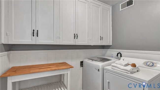 Foto del edificio - 6100 Hampstead Ave