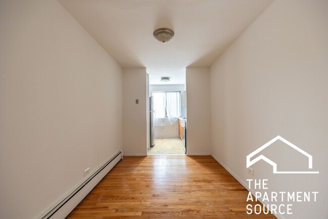 Photo - 6250 N Kenmore Ave Apartment