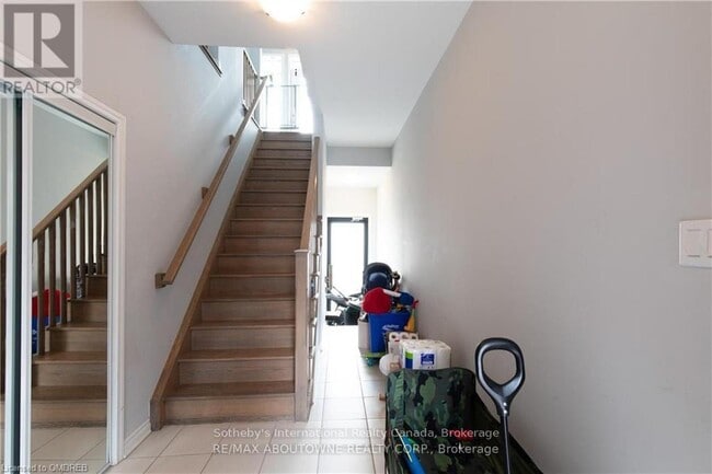 Building Photo - 3020 Preserve Dr