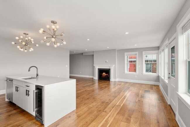 Building Photo - 176 Winthrop Shore Dr