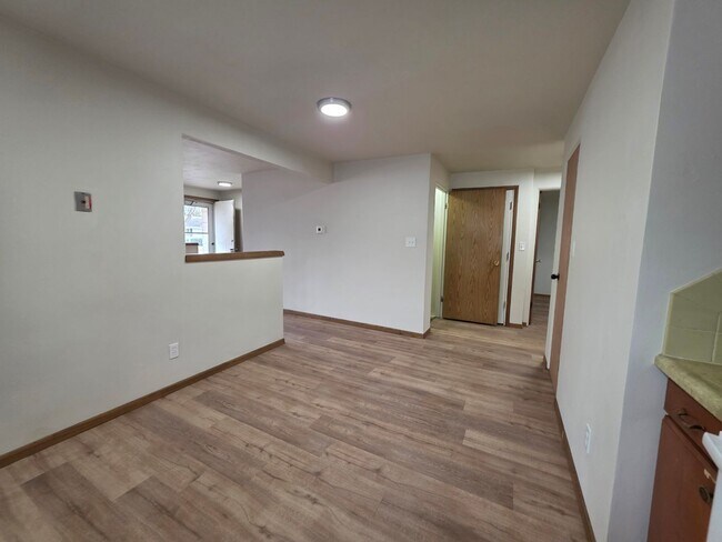 Foto del edificio - 1254-1256 Meadow Ln