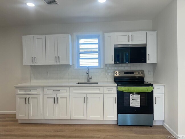 Foto del edificio - 38 Carroll St