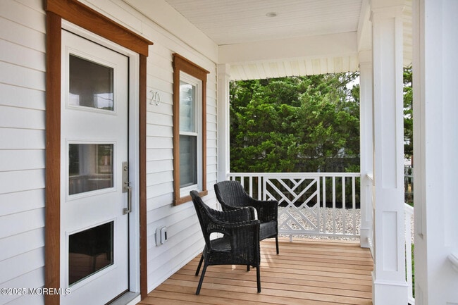 Foto del edificio - 20 E Goldsborough Ave