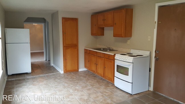 Building Photo - 114 Notre Dame Dr