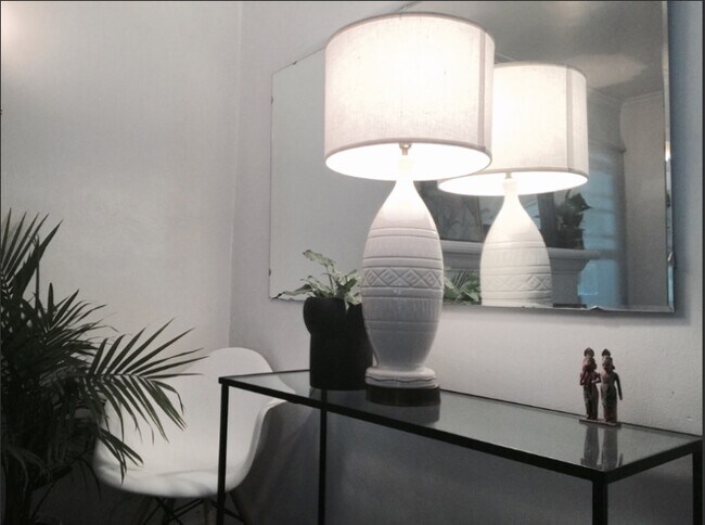 Foto del edificio - 6067 Lexington Ave