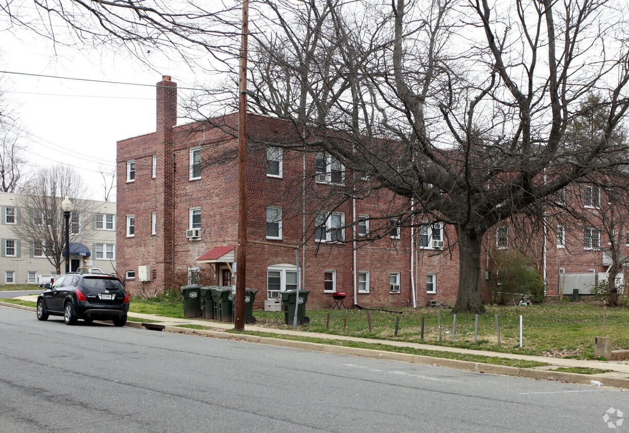 Building Photo - 1101 N Kenilworth St