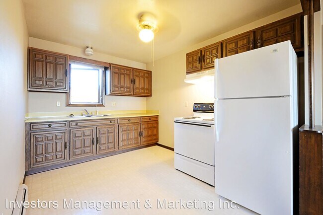 Building Photo - 2 br, 1 bath Apartment - Twin Villas - Gre...