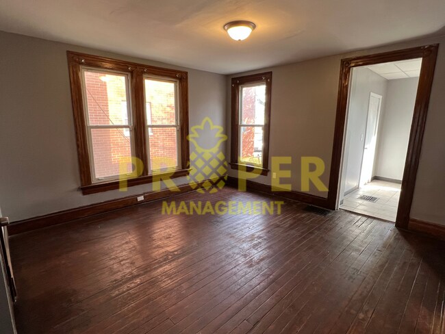 Foto del edificio - 3 bedrooms 2 full bathrooms