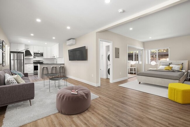 Building Photo - Kling Trio Apartments