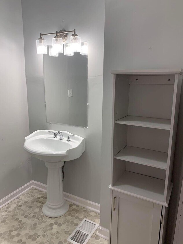 Foto principal - 1112 W Missouri St