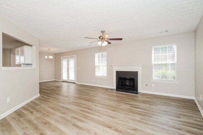 Foto del edificio - 1239 Matt Moore Ct