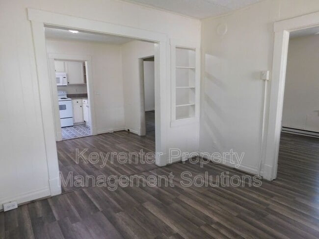 Building Photo - 202 Wilson Ave