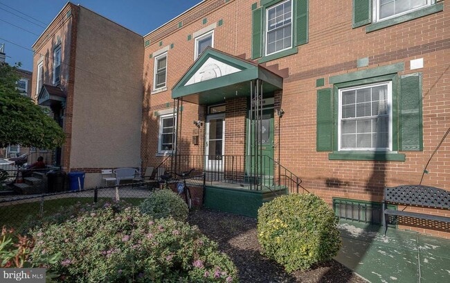Building Photo - 835 N Uber St