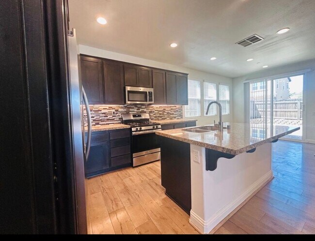 Foto del edificio - 1172 Fox Field Ln