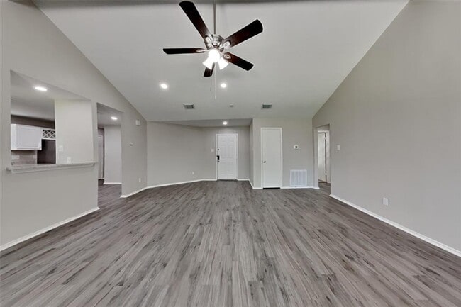 Building Photo - 1107 Tanglewild Ln