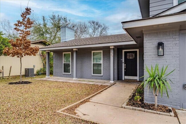 Building Photo - 6509 Sunstrip Dr