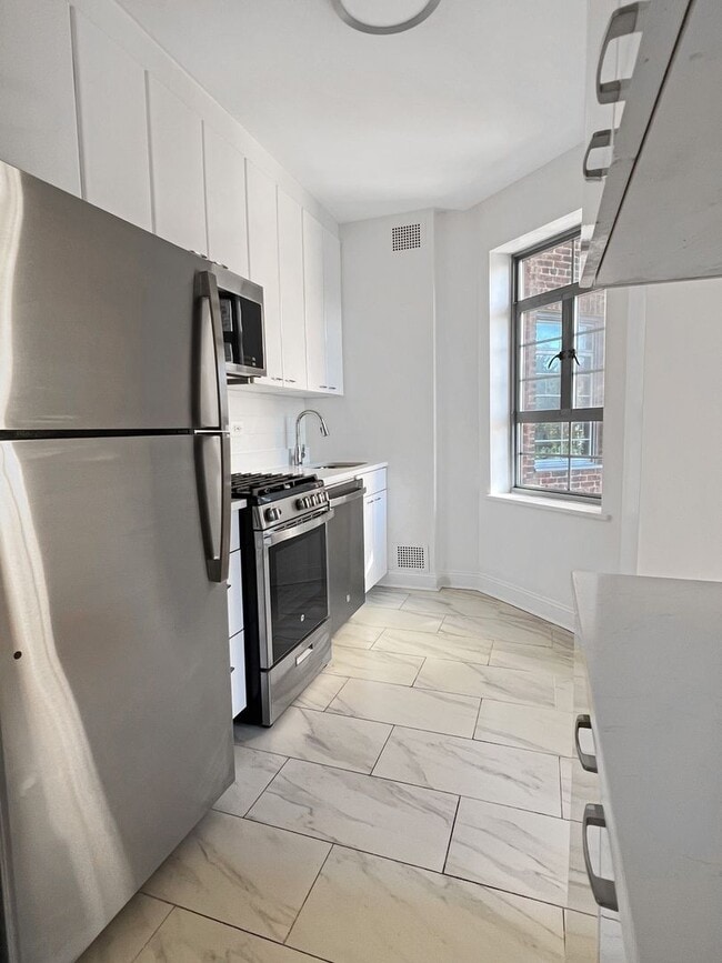 Foto del edificio - The Leslie — A Private Garden Enclave for the Modern New Yorker