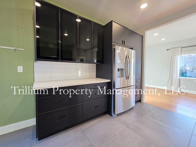 Building Photo - 7020 NE 17th Ave