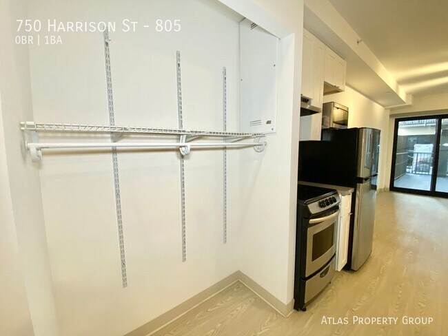 Foto del edificio - Cute Studio Downtown! 8 Weeks Free!!