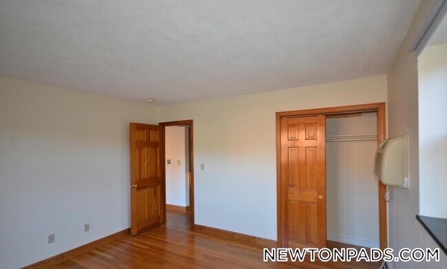 Building Photo - 286 Grove St