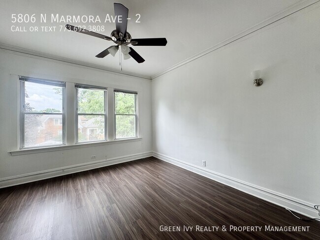 Foto del edificio - 5806 N Marmora Ave