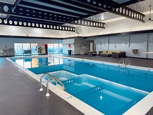 Piscina cubierta - Tiffany Woods