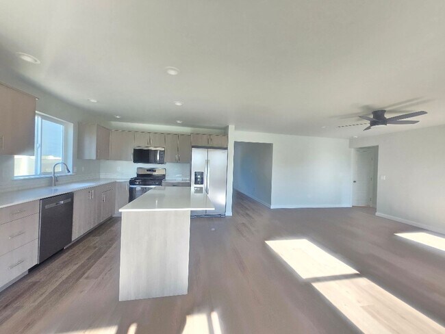 Building Photo - Beautiful Brand New home